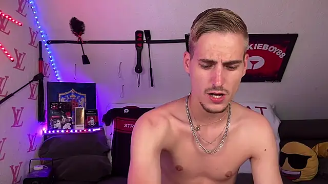 Cookieboy88 live XXX chat