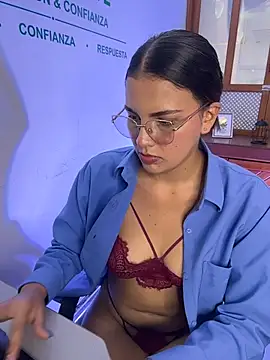 KateRousee's Live XXX Chat