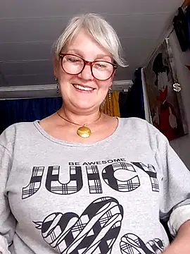 irinamaux live XXX chat