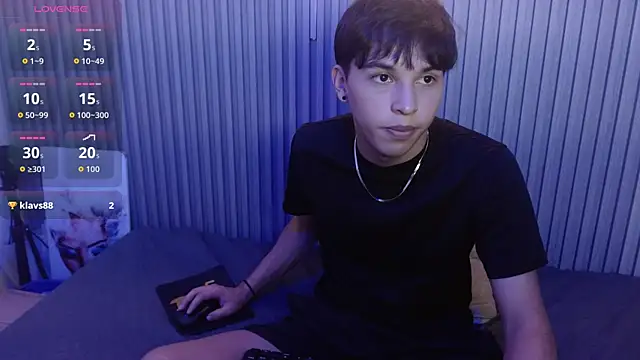 StiwenTwink live XXX chat