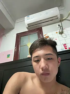 8k6660 即時 XXX 聊天