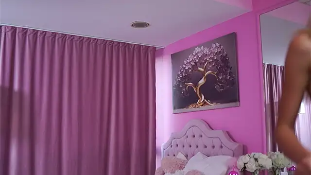 AnnSoleil live XXX chat
