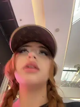 Sala de chat en directo de ChloeCollins__