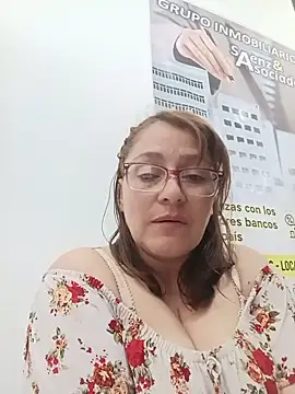 LUISA--30 live XXX chat
