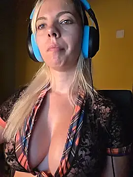 allinqueen Chat XXX in diretta