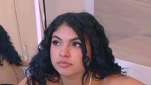MelodyAlvarez 现场XXX聊天
