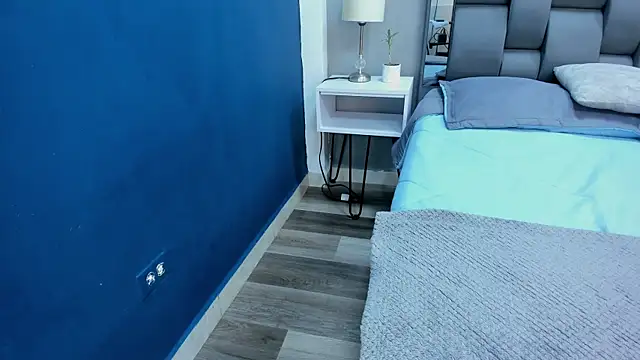 Charlie___Musk লাইভ XXX চ্যাট