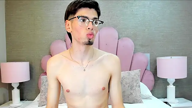 MaxFoox live XXX chat