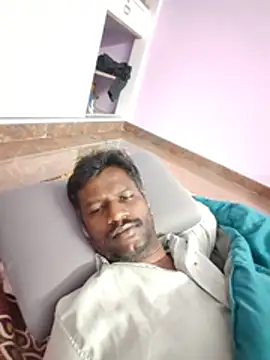Paramkeerthin Live XXX chat