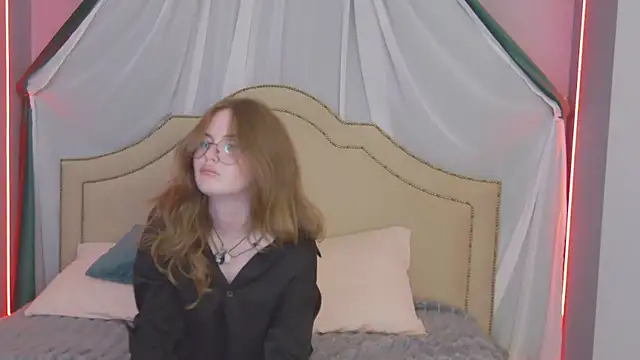 ClaireFlowers: онлайн-секс-чат