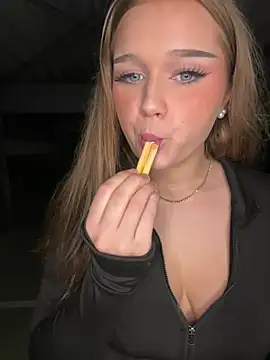 Hannah-2007 Show Webcam