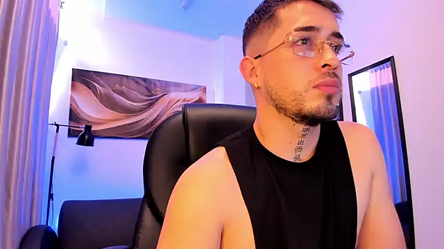 Živý XXX chat Tommas_Jhonson