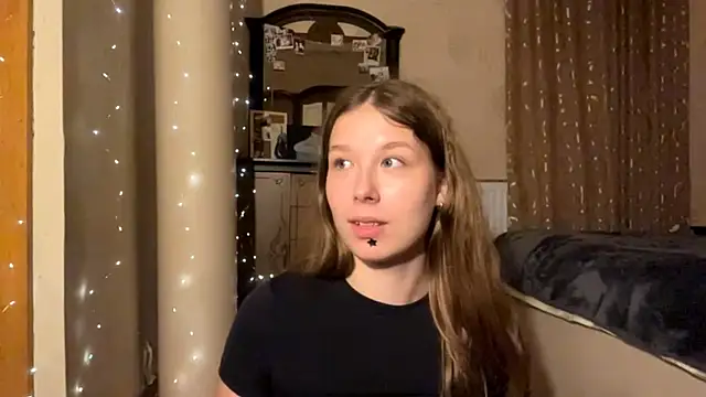 TarenOgilvie Adlı Modelin Canlı XXX Sohbeti