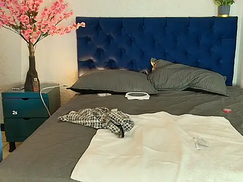 Athannya_hot Chat XXX in diretta