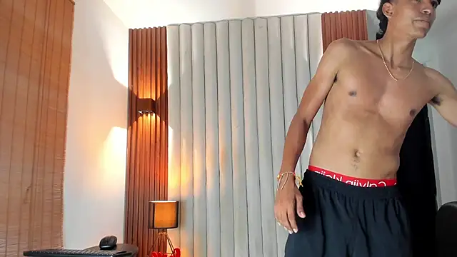 myke_tucker Chat XXX in diretta