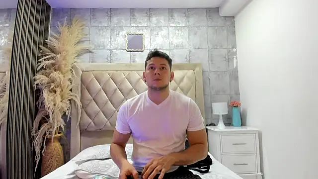 Izui_Pierce – Naživo XXX chat