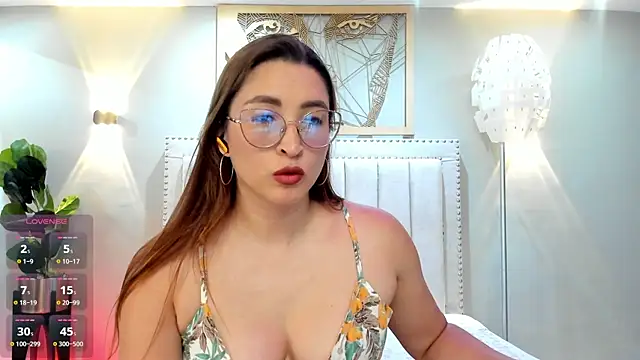 Chat XXX Live _LaraMom_