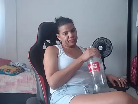 Adriana_0312's Live XXX Chat