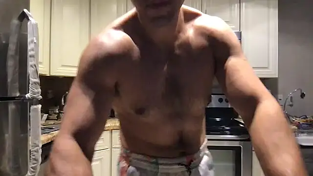 Онлайн чат XXX BigGuyMuscle