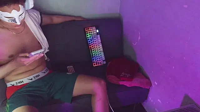 XXX chat uživo modela boyhigh1997