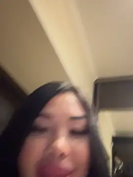 LaaadyDaaamn's Live XXX Chat