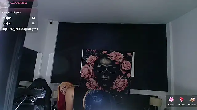 EvaaFoxxy1 Chat XXX in diretta