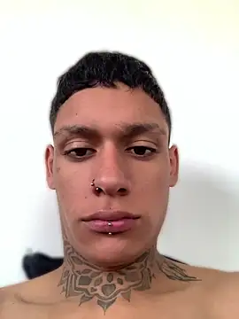 Онлайн чат XXX sebas_cadavid
