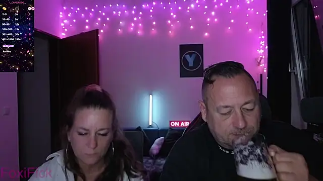 Živý XXX chat FoxiFick