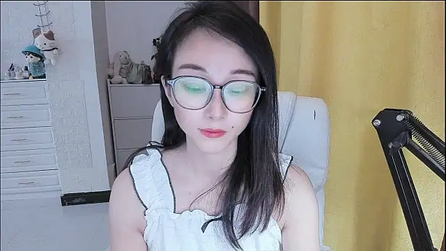 NIAN-er Adlı Modelin Canlı XXX Sohbeti
