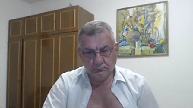 XXX chat uživo modela machomale3