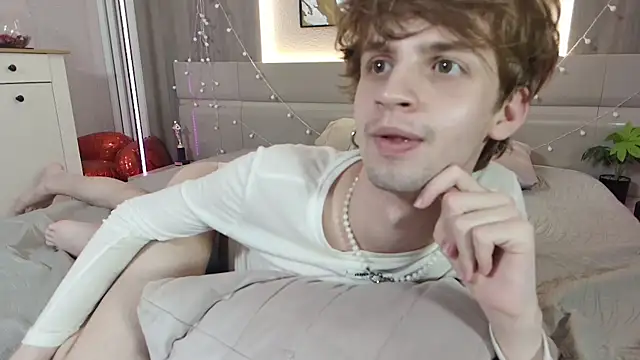 צ'אט XXX בשידור חי של Bimbo_boy_