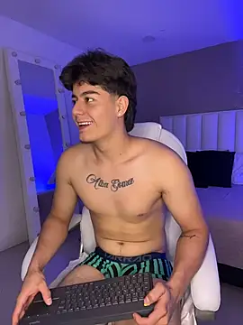 MaxCruz_: απευθείας συνομιλία ΧΧΧ