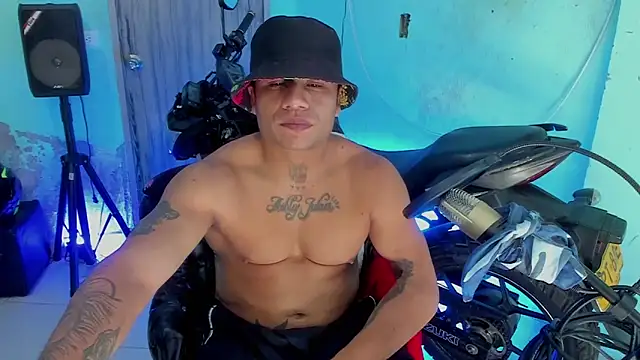 zeus_7777 Live XXX-Chat