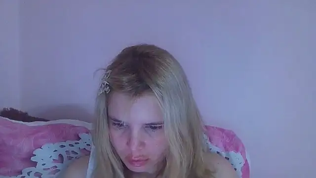 Chat XXX en directo de HornyElena