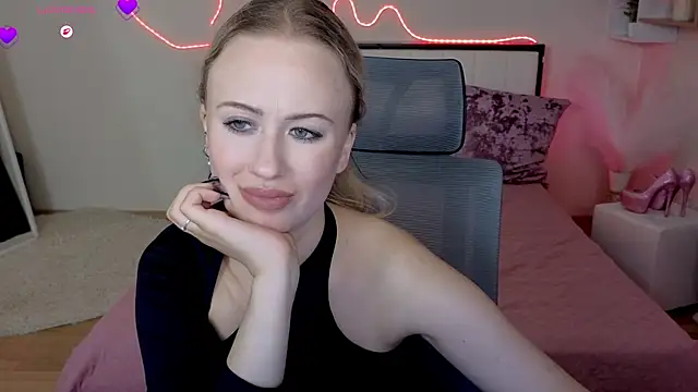 SashaBrooks live XXX chat