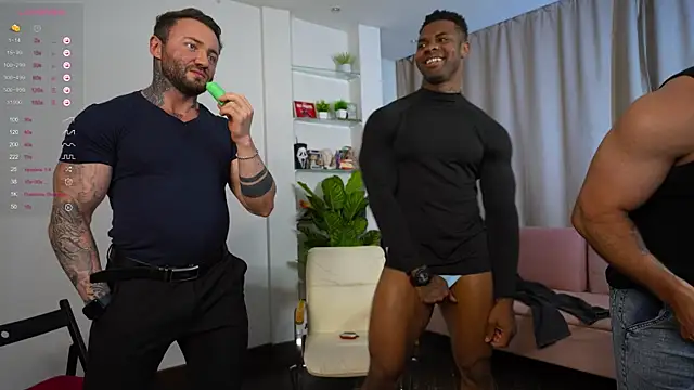 michaelbradleu Adlı Modelin Canlı XXX Sohbeti