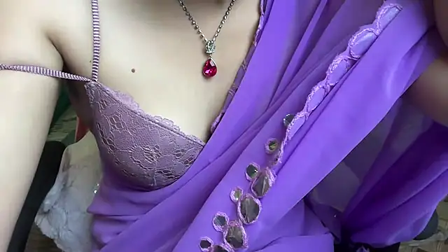 QueenAngelena Obrolan Langsung XXX