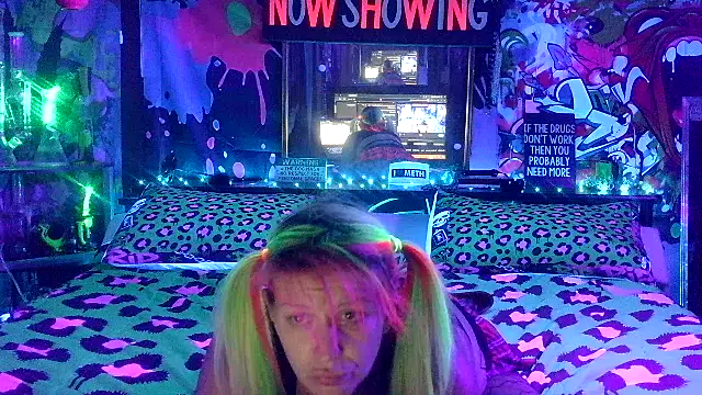 Chat +18 de XXXspunderella ao vivo