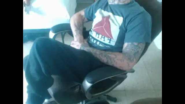 XXX chat uživo modela DADDY_KANE8---