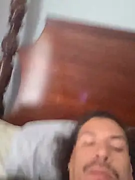Mr_Handsome_69: διαδικτυακό σόου στην κάμερα