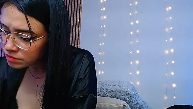 Czat XXX na żywo – Isa_Maiden1