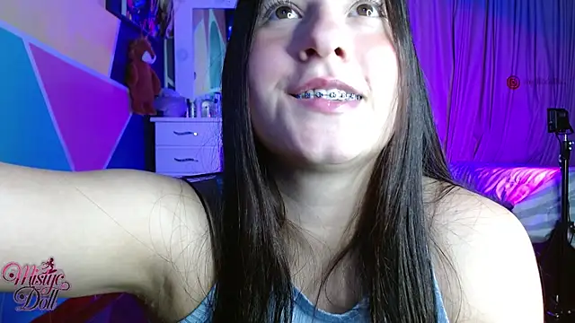 Chat XXX en directo de Mysticdooll69