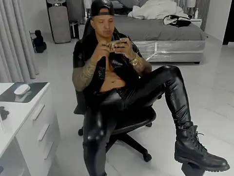 master_leatherのライブXXXチャット