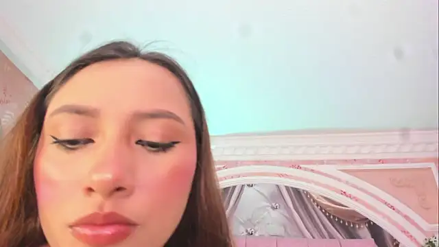 dulce_girls Adlı Modelin Canlı XXX Sohbeti