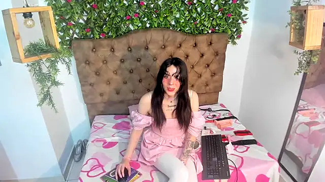 Chat XXX en directo de Lux_Royse
