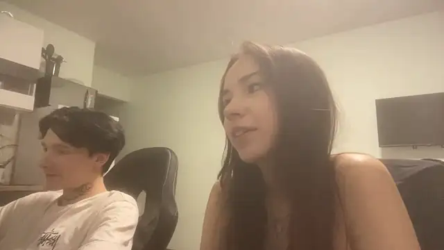 Chat +18 de Frenchtamer ao vivo