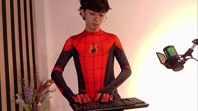 Twink_Sebas7 élő XXX-chatje