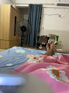 Mr_iphone11 live XXX chat