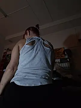SultrySelenaHeart's Live XXX Chat