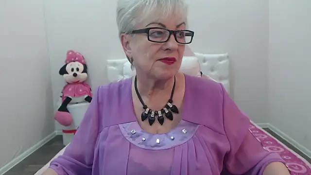 Chat +18 de KayleSmoll ao vivo